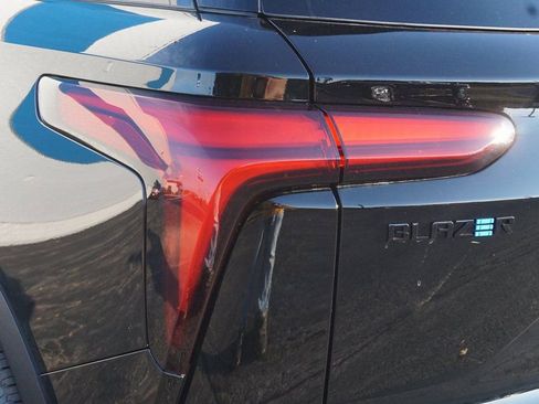 New 2026 Chevrolet Blazer EV LT w/ Midnight/Sport Edition FWD image 27