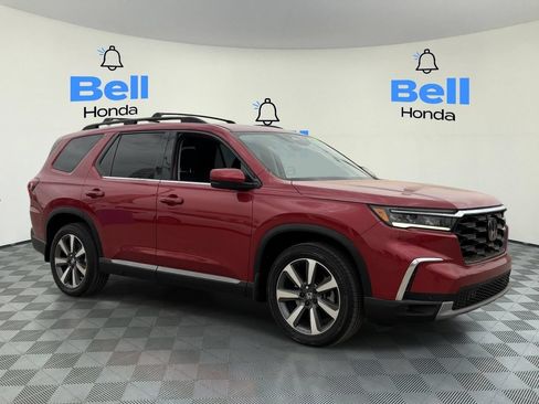 Certified 2025 Honda Pilot Touring image 6