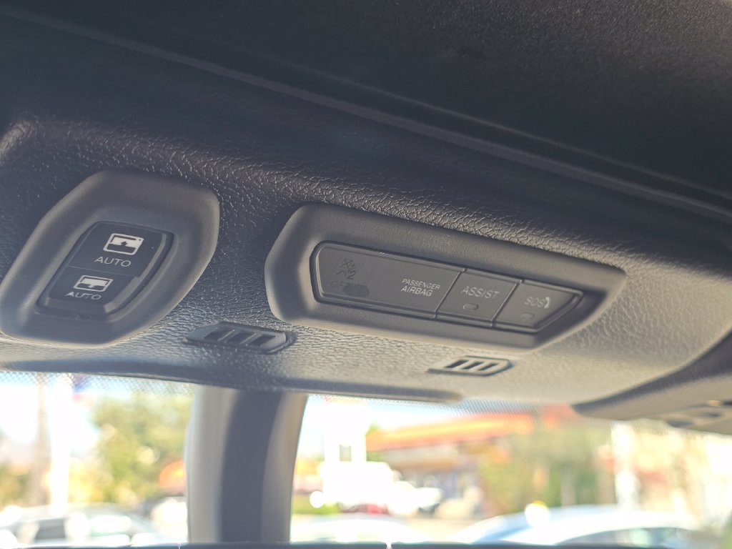Used 2020 Jeep Wrangler Unlimited Sahara AWD/4WD image 32