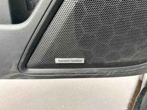 Used 2020 Subaru Outback Touring XT image 34