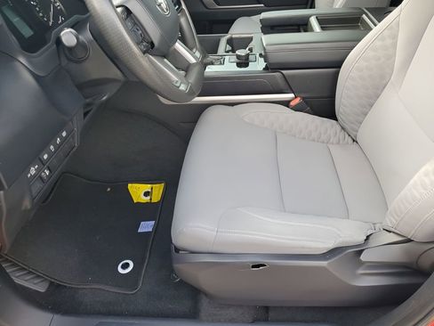 Used 2022 Toyota Tundra SR5 image 31