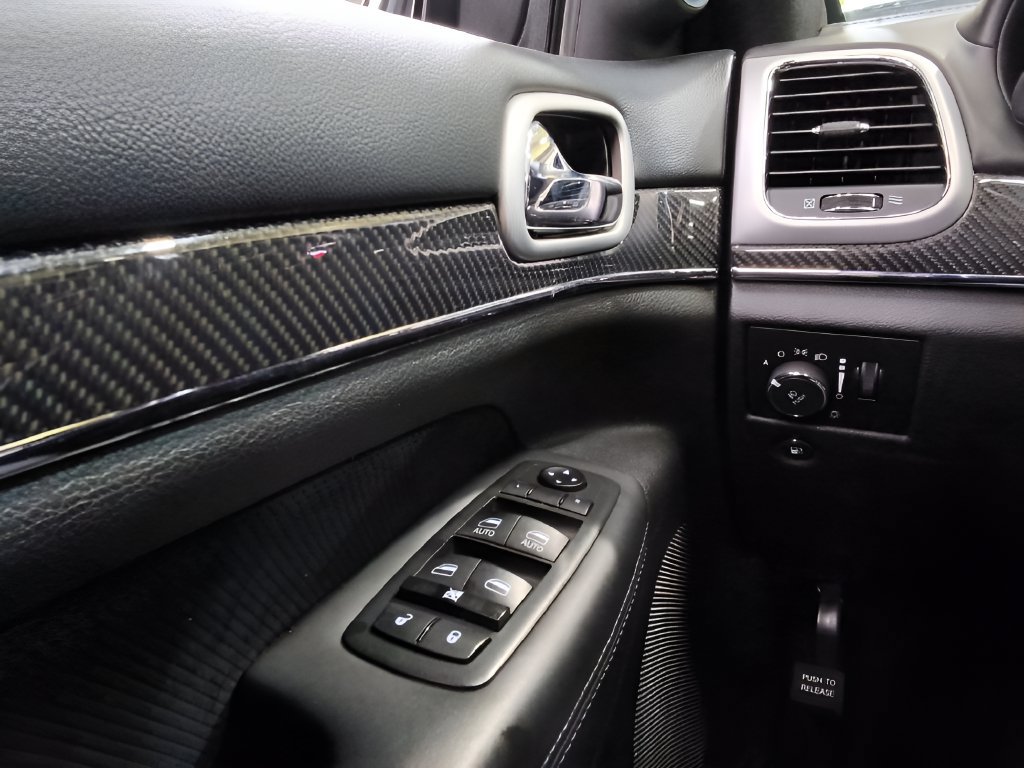 Used 2020 Jeep Grand Cherokee SRT w/ Trailer Tow Group IV AWD/4WD image 19