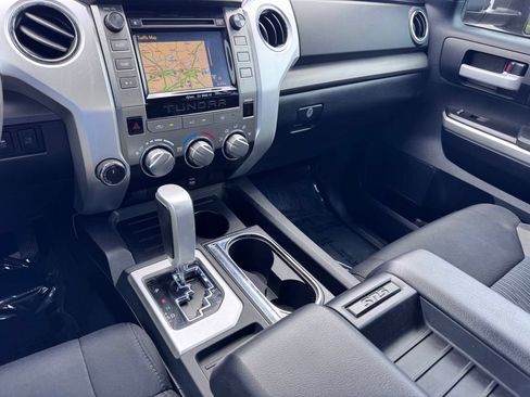 Used 2014 Toyota Tundra SR5 w/ SR5 Upgrade Package AWD/4WD image 30