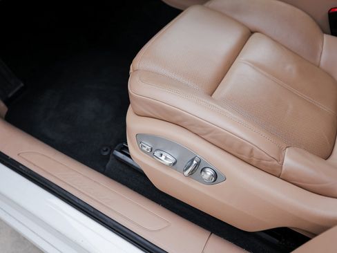 Certified 2023 Porsche Macan image 14