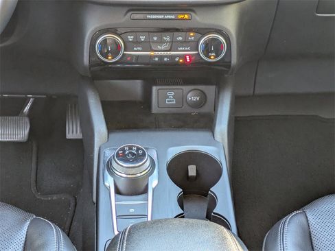 Used 2022 Ford Escape Titanium image 19