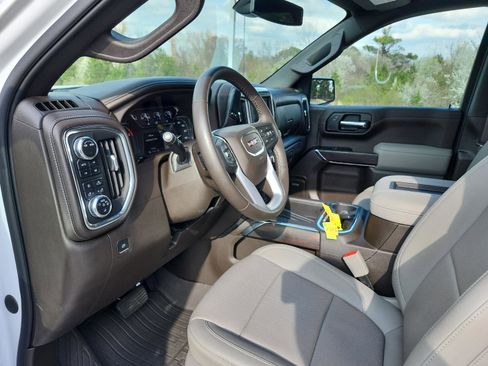 Certified 2022 GMC Sierra 1500 SLT w/ SLT Premium Plus Package image 17