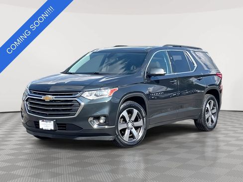 Used 2019 Chevrolet Traverse LT w/ LT Premium Package AWD/4WD image 1