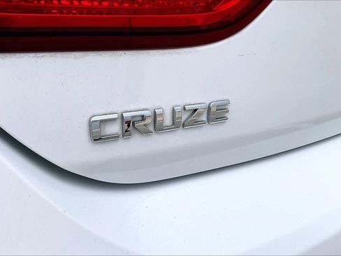 Used 2019 Chevrolet Cruze LS w/ LS Convenience Package image 31