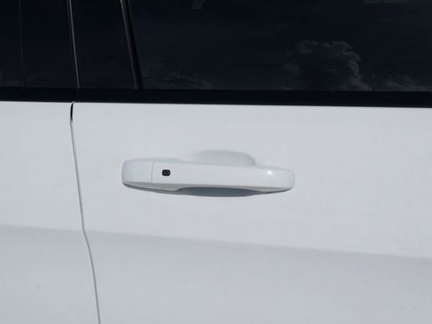 Used 2020 Jeep Grand Cherokee SRT image 20