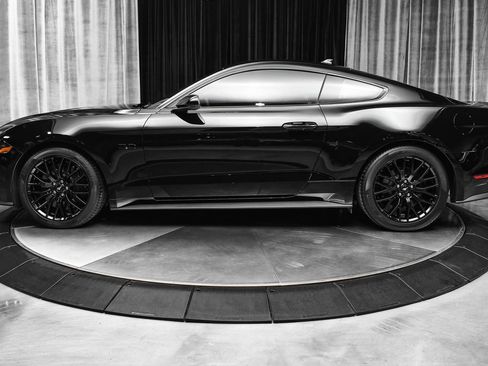 Used 2021 Ford Mustang GT Premium w/ GT Performance Package RWD image 5