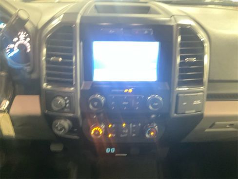 Used 2017 Ford F150 XLT w/ Equipment Group 302A Luxury image 15