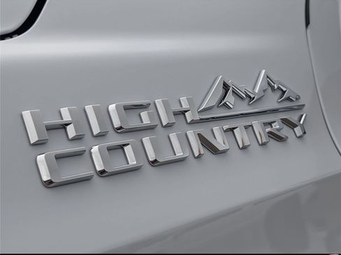 New 2026 Chevrolet Tahoe High Country image 18