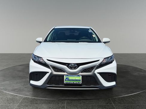 Used 2023 Toyota Camry SE w/ Cold Weather Package FWD image 3