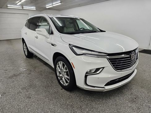 Used 2022 Buick Enclave Premium w/ Experience Buick Package image 3