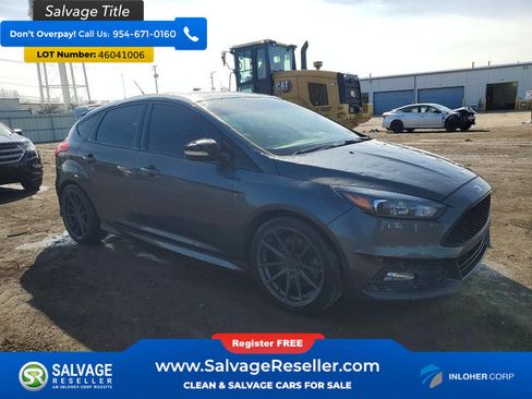 Used 2018 Ford Focus ST w/ Equipment Group 401A FWD image 5