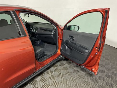 Used 2019 Honda HR-V EX image 33