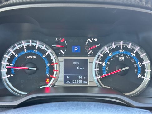 Used 2016 Toyota 4Runner Trail Premium AWD/4WD image 39