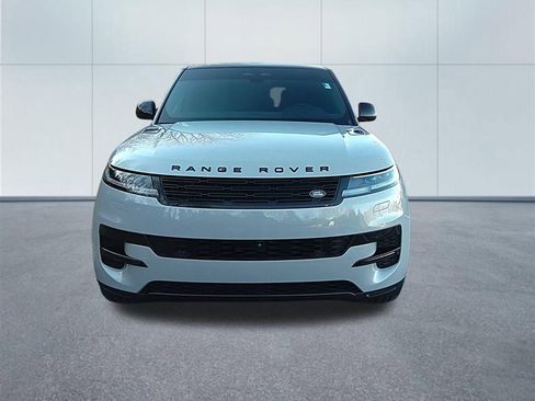 Used 2024 Land Rover Range Rover Sport SE image 5