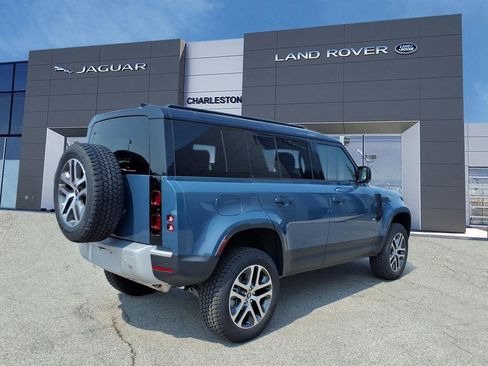 New 2025 Land Rover Defender 110 S image 5