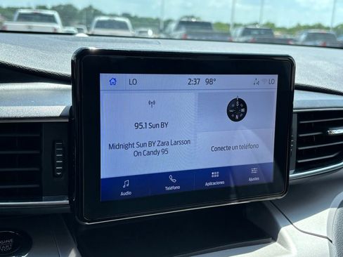 Used 2023 Ford Explorer XLT w/ Equipment Group 202A AWD/4WD image 9