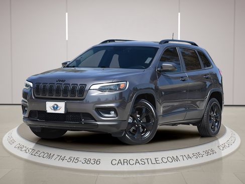 Used 2019 Jeep Cherokee Latitude Plus FWD image 1