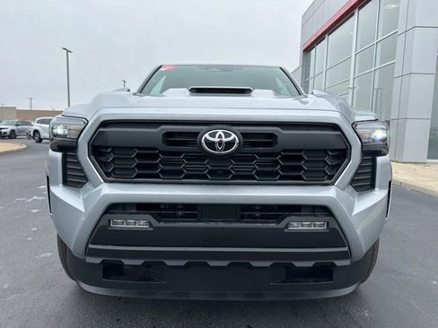 New 2025 Toyota Tacoma TRD Sport image 2