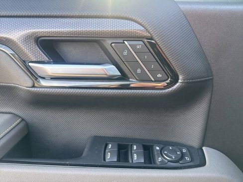 Used 2025 Chevrolet Silverado 1500 ZR2 w/ Technology Package image 21