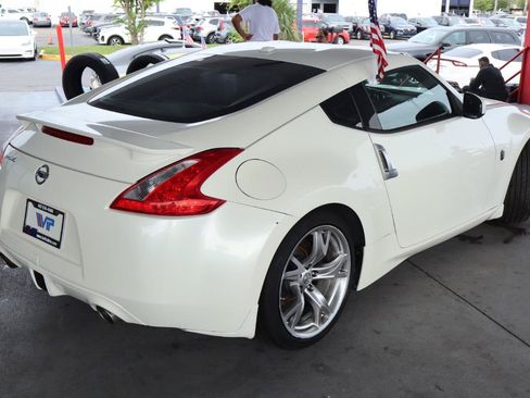 Used 2012 Nissan 370Z Touring w/ Sport Pkg RWD image 5