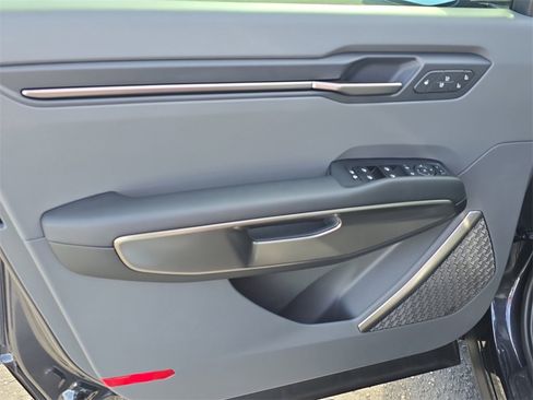 New 2026 Kia EV9 Wind image 18