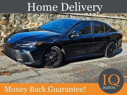 Used 2025 Toyota Camry SE w/ Multimedia Upgrade Package image 1