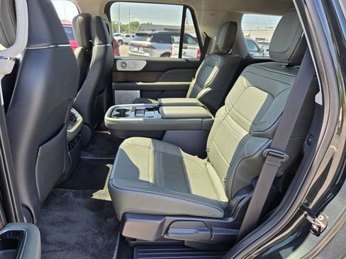 Certified 2022 Lincoln Navigator Black Label AWD/4WD image 12