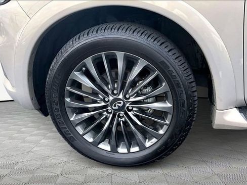 Used 2024 INFINITI QX80 Premium Select w/ Cargo Package image 23