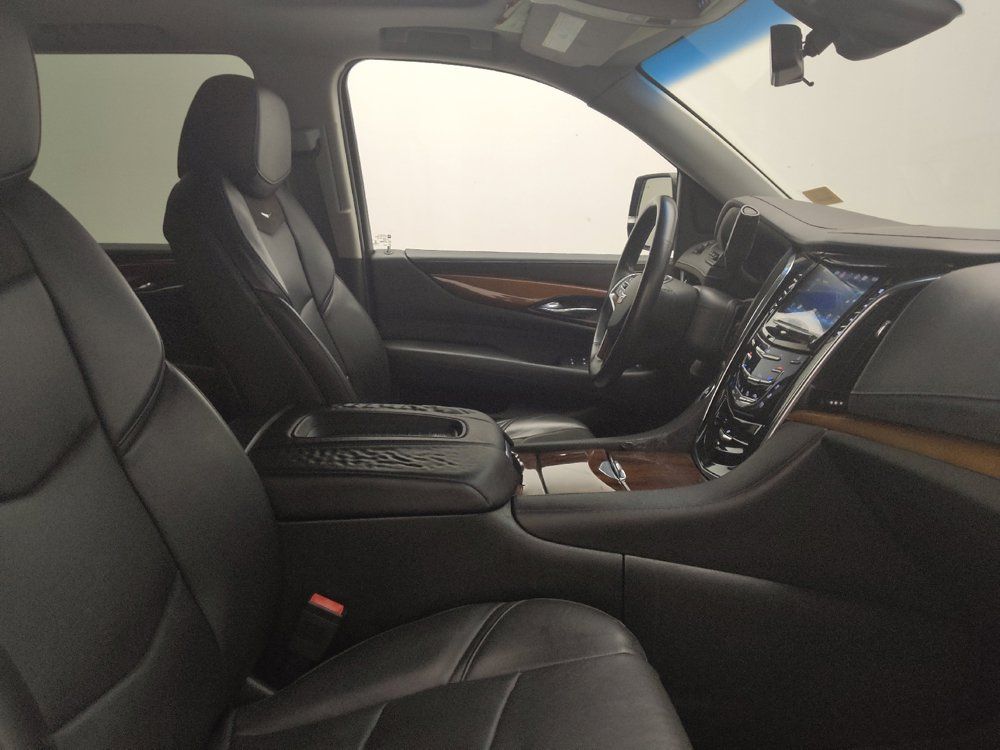 Used 2018 Cadillac Escalade Premium Luxury RWD image 19
