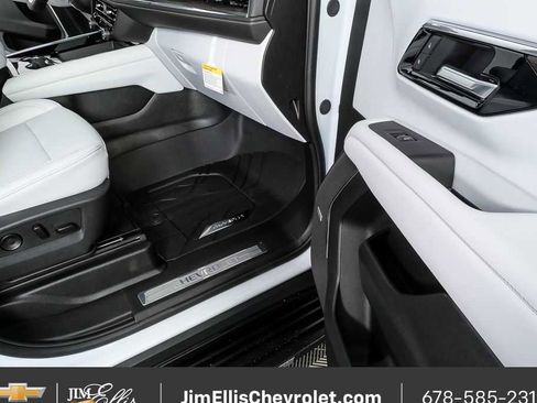 New 2026 Chevrolet Suburban Premier w/ Sun And Tow Package image 26