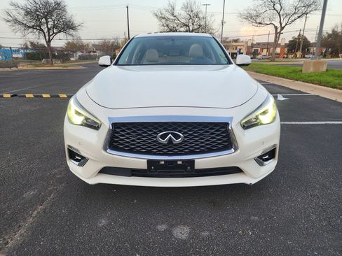 Used 2019 INFINITI Q50 Luxe w/ Essential Package (3.0T Luxe) image 2