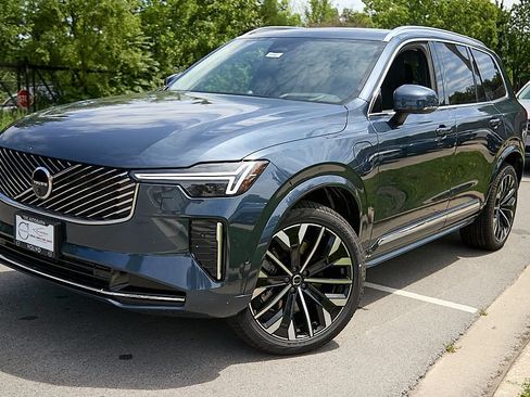 New 2026 Volvo XC90 T8 Ultra w/ Lounge Package AWD/4WD image 2