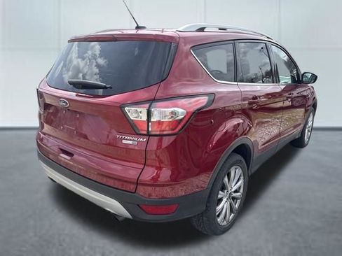 Used 2017 Ford Escape Titanium image 4