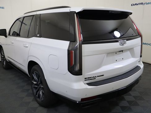 Used 2021 Cadillac Escalade Sport w/ Driver Assist Tech Package AWD/4WD image 10