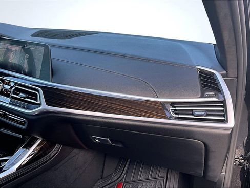 Used 2021 BMW X7 xDrive40i w/ Cold Weather Package image 27