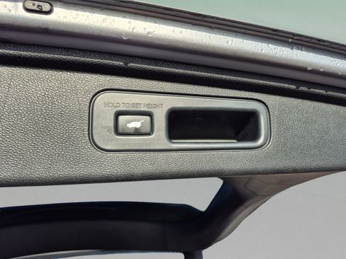 Used 2023 Honda Odyssey Touring image 12