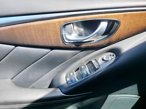 Used 2019 INFINITI Q50 Luxe w/ Essential Package (3.0T Luxe) AWD/4WD image 21