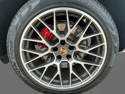 Used 2018 Porsche Macan Turbo AWD/4WD image 14