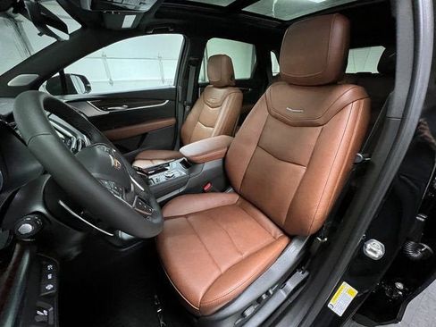 New 2025 Cadillac XT5 Sportv w/ Technology Package image 16