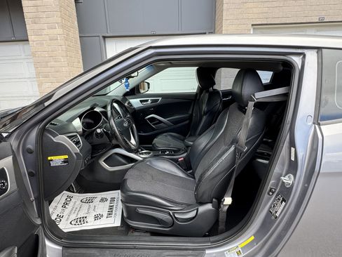 Used 2012 Hyundai Veloster w/ Style Pkg image 12