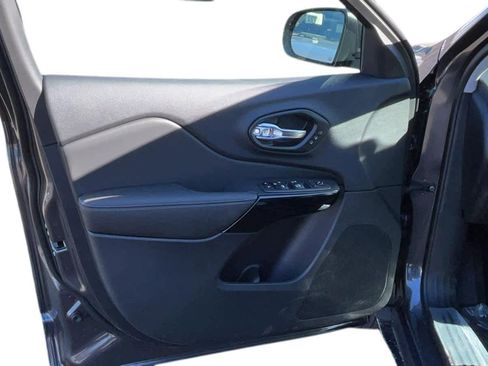 New 2023 Jeep Cherokee Altitude Lux w/ Lux Elite Package image 7