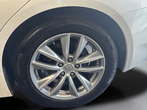 Used 2015 INFINITI Q50 RWD image 33