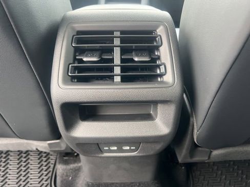 New 2026 Volkswagen Tiguan SE AWD/4WD image 9