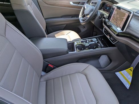 New 2025 Volkswagen Atlas SEL image 37