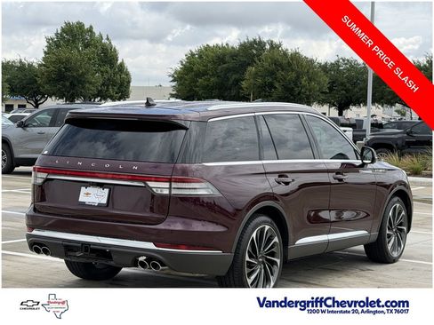 Used 2022 Lincoln Aviator Reserve w/ Equipment Group 201A AWD/4WD image 4