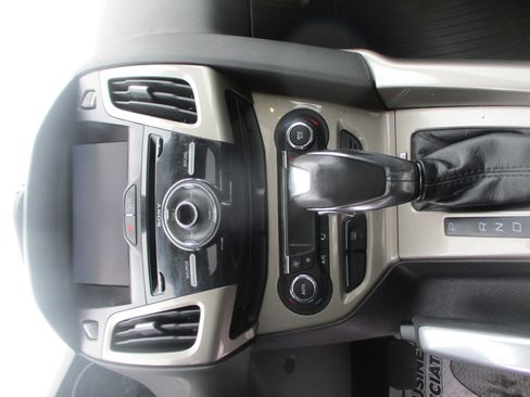 Used 2012 Ford Focus SEL image 12